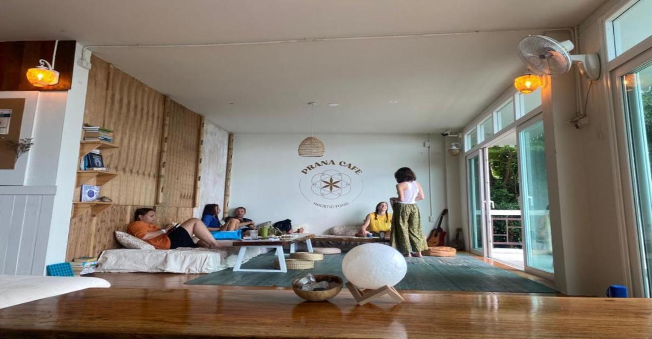 Blue Chitta Yoga & Freediving Hostel Koh Tao Exterior photo