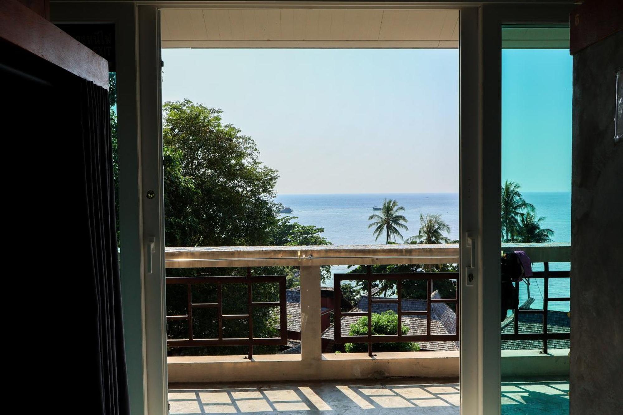 Blue Chitta Yoga & Freediving Hostel Koh Tao Exterior photo