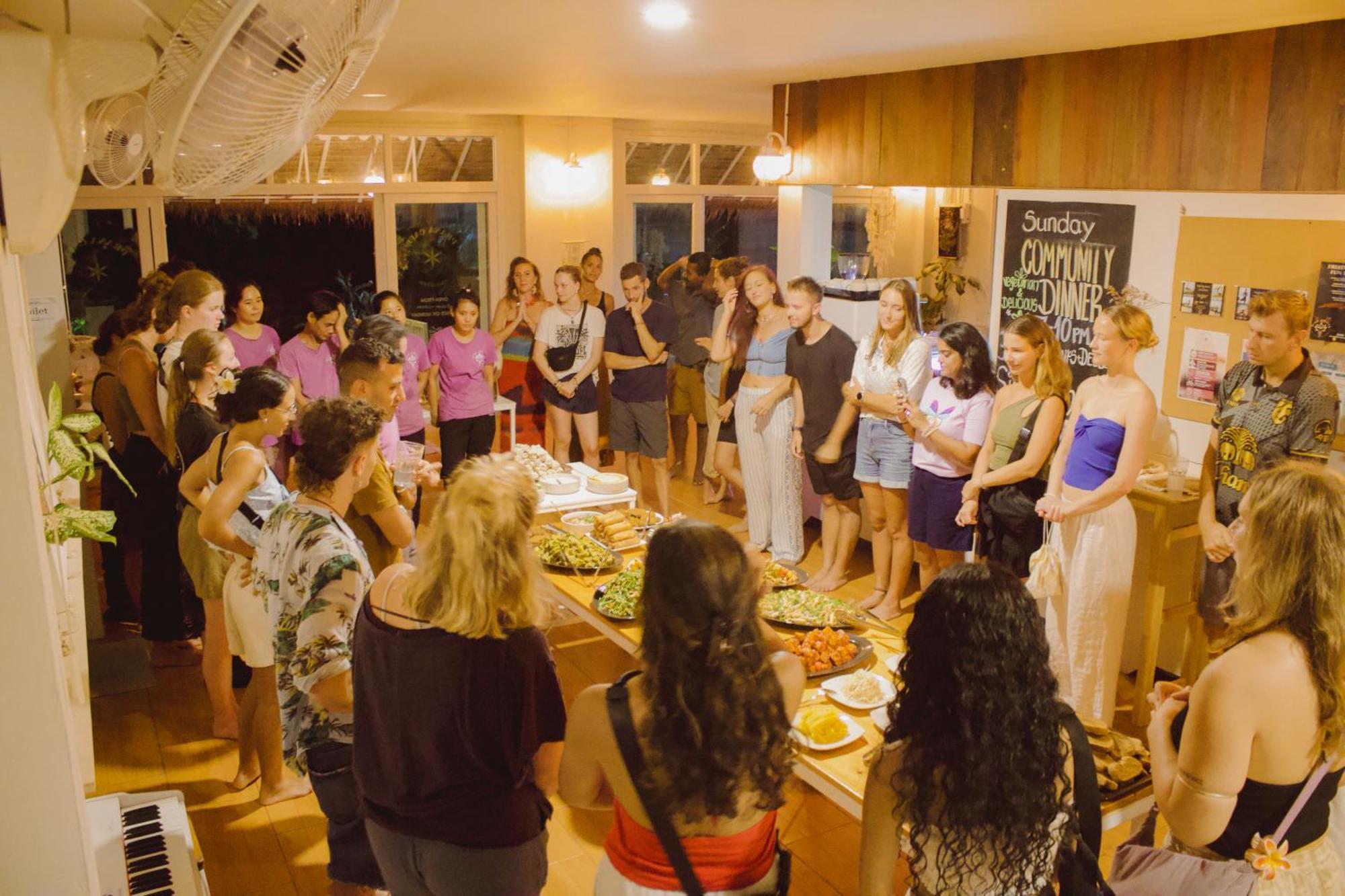Blue Chitta Yoga & Freediving Hostel Koh Tao Exterior photo